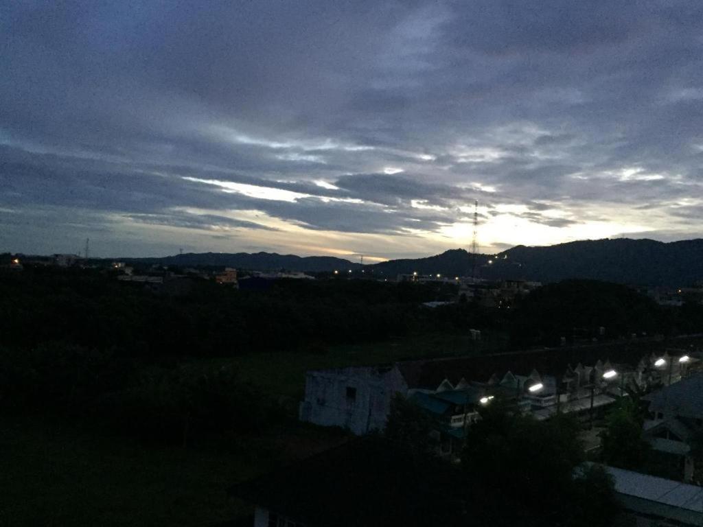 Luxsna Residence Hat Yai Εξωτερικό φωτογραφία
